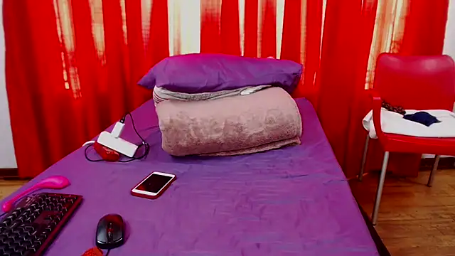 Snapshot of SexyBustyBoobs chatting on October 23, 2025, 4:45 am SexyBustyBoobs online show from October 23, 2025, 4:45 am