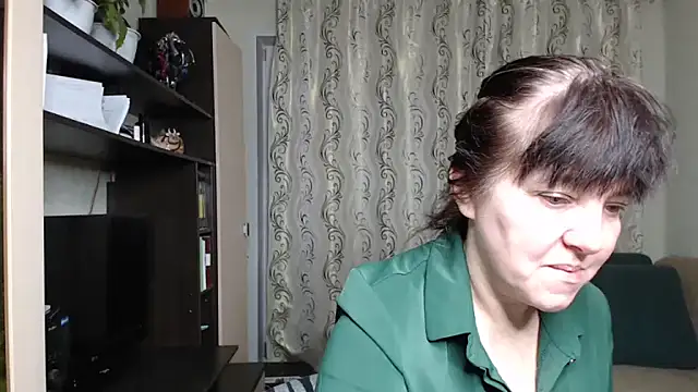 Illusionq online show from November 10, 2025, 5:06 am