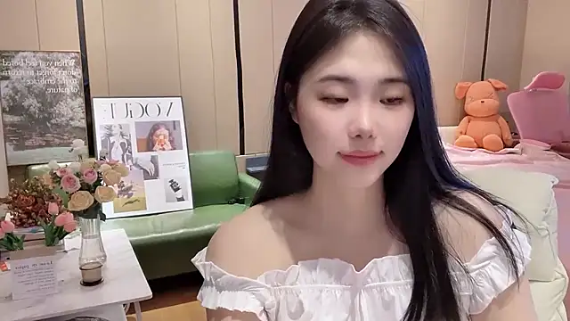 Snapshot of suki-1 chatting on October 6, 2025, 5:49 am suki-1 online show from October 6, 2025, 5:49 am