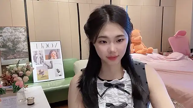 Snapshot of suki-1 chatting on October 9, 2025, 7:50 am suki-1 online show from October 9, 2025, 7:50 am