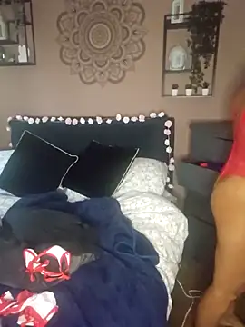 Snapshot of LonelyLucinda chatting on September 28, 2025, 6:30 am LonelyLucinda online show from September 28, 2025, 6:30 am