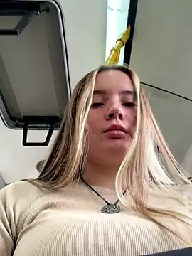 StephanieMur online show from September 22, 2025, 3:52 am