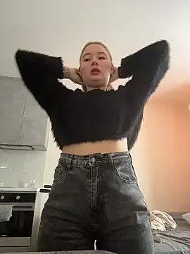 StephanieMur online show from January 12, 2026, 6:18 am