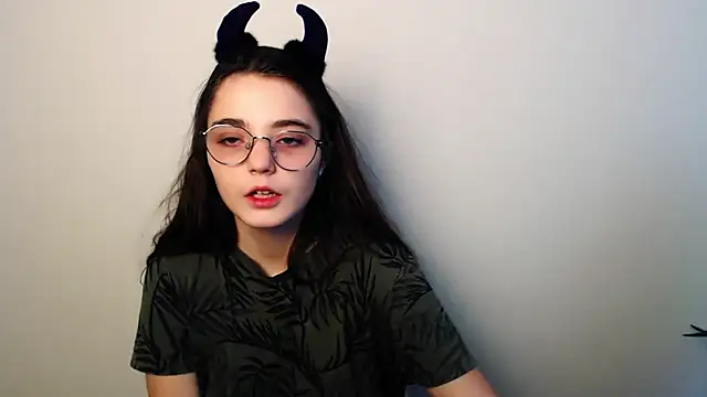 Sun Shine   online show from December 3, 2025, 7:16 am