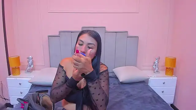 Snapshot of gabriela_lux chatting on September 27, 2025, 12:10 pm gabriela lux online show from September 27, 2025, 12:10 pm