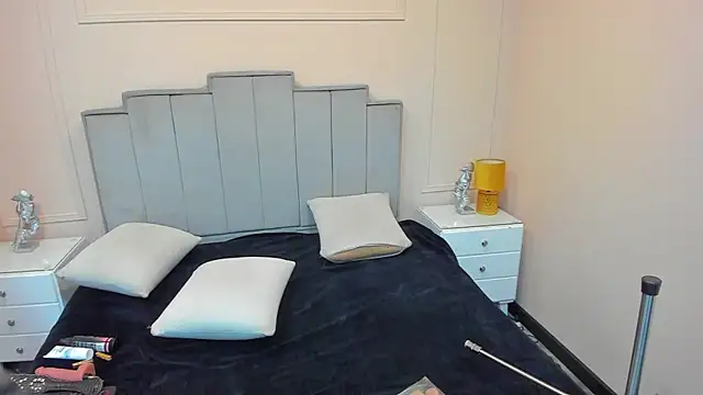 Snapshot of gabriela_lux chatting on September 28, 2025, 11:48 am gabriela lux online show from September 28, 2025, 11:48 am