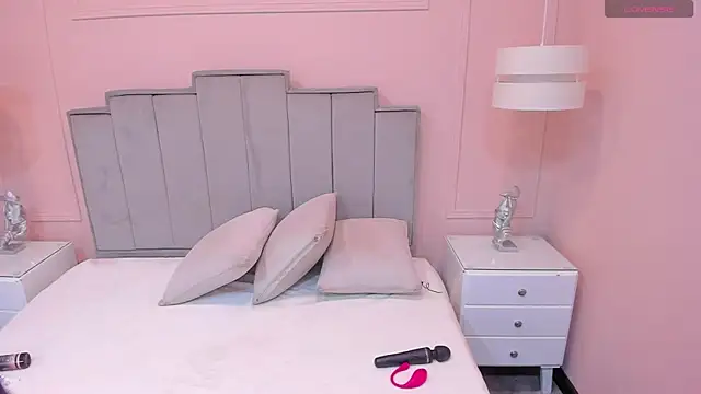 Snapshot of gabriela_lux chatting on October 4, 2025, 12:03 pm gabriela lux online show from October 4, 2025, 12:03 pm