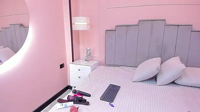 Snapshot of gabriela_lux chatting on October 16, 2025, 1:12 pm gabriela lux online show from October 16, 2025, 1:12 pm