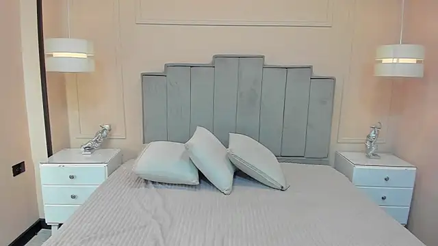 Snapshot of gabriela_lux chatting on October 26, 2025, 10:43 am gabriela lux online show from October 26, 2025, 10:43 am