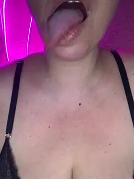 LupeLok online show from January 15, 2026, 12:26 am