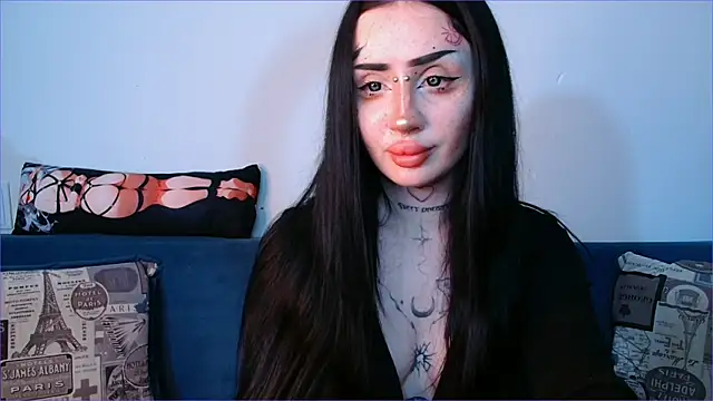 Snapshot of alisa_tattoogirl1 chatting on October 4, 2025, 7:23 pm alisa tattoogirl1 online show from October 4, 2025, 7:23 pm