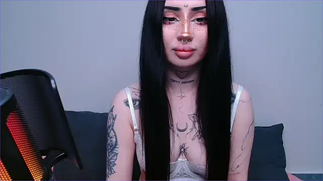 Snapshot of alisa_tattoogirl1 chatting on November 9, 2025, 11:14 pm alisa tattoogirl1 online show from November 9, 2025, 11:14 pm