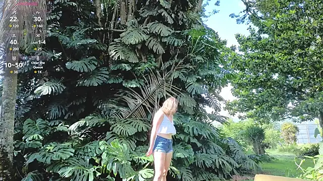 Angiehuston1 online show from May 9, 2026, 1:49 pm