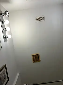 julio p online show from October 4, 2025, 2:20 am