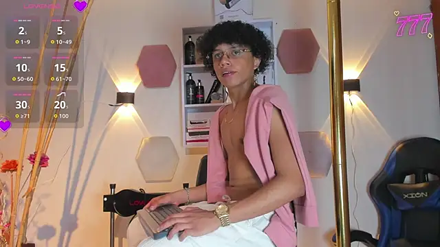  taylor black online show from May 6, 2026, 8:25 pm