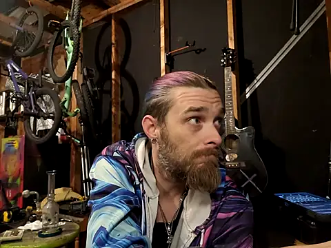 Snapshot of thejuicybacon chatting on September 17, 2025, 10:28 am thejuicybacon online show from September 17, 2025, 10:28 am