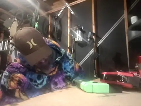 Snapshot of thejuicybacon chatting on February 24, 2026, 5:05 am thejuicybacon online show from February 24, 2026, 5:05 am