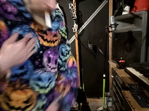 Snapshot of thejuicybacon chatting on February 28, 2026, 8:26 am thejuicybacon online show from February 28, 2026, 8:26 am