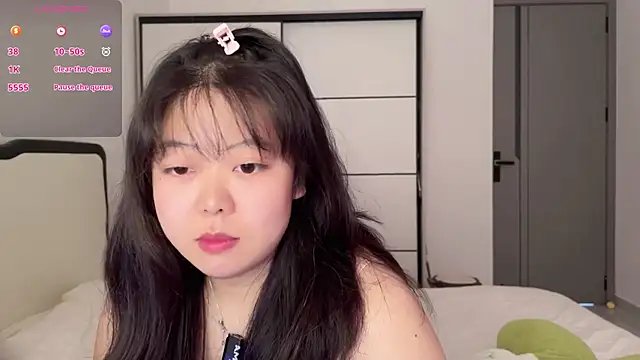 Snapshot of Kittenfishing chatting on September 11, 2025, 3:39 am Kittenfishing online show from September 11, 2025, 3:39 am