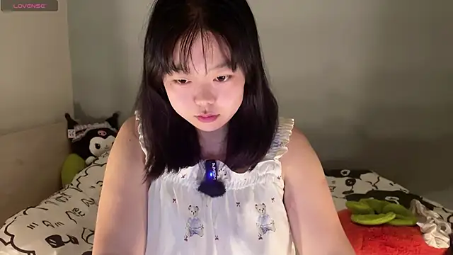 Snapshot of Kittenfishing chatting on October 21, 2025, 4:30 pm Kittenfishing online show from October 21, 2025, 4:30 pm