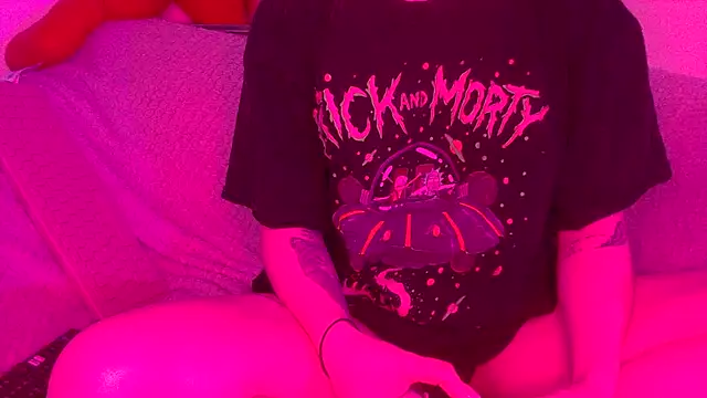 Little-Red21 online show from October 15, 2025, 11:27 pm