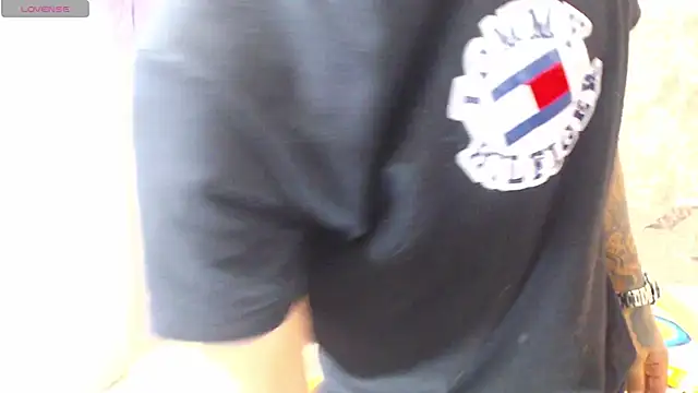 daniquintero03 online show from October 3, 2025, 6:49 pm