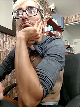 moorejhosua online show from September 21, 2025, 5:14 pm