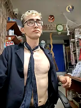 moorejhosua online show from October 12, 2025, 9:36 pm