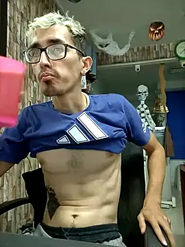 moorejhosua online show from October 20, 2025, 10:32 pm