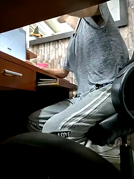 moorejhosua online show from October 30, 2025, 8:31 pm