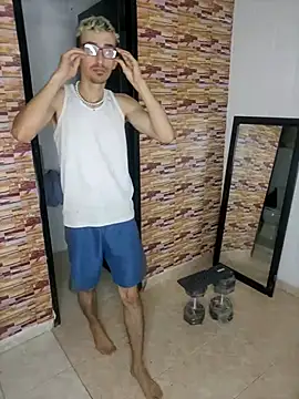 moorejhosua online show from November 4, 2025, 12:26 pm