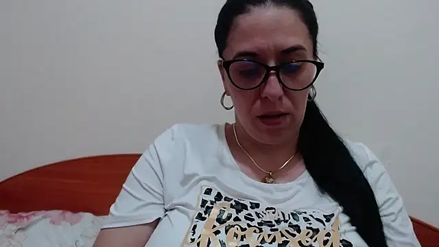 jollene online show from May 5, 2026, 11:51 am