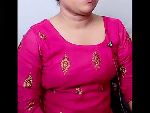 LushVamp online show from September 12, 2025, 9:20 am