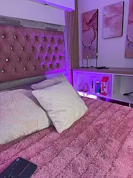 MylaDreams online show from May 13, 2026, 3:37 am