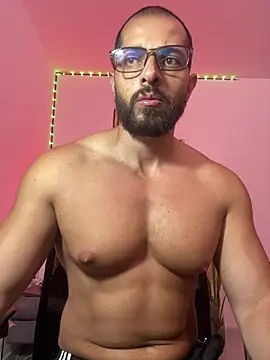 magnumchris online show from May 6, 2026, 12:19 am