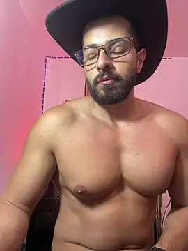 magnumchris online show from May 7, 2026, 2:44 pm