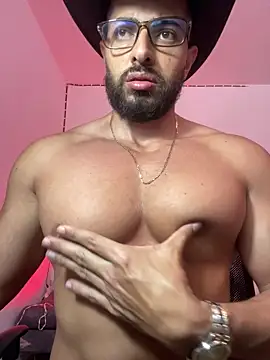 magnumchris online show from May 19, 2026, 1:56 am