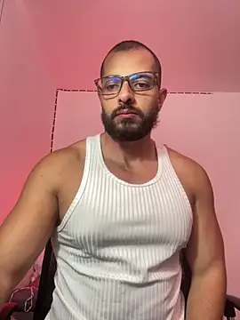 magnumchris online show from May 19, 2026, 9:43 pm