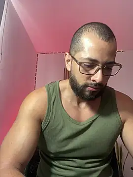 magnumchris online show from May 25, 2026, 4:46 pm