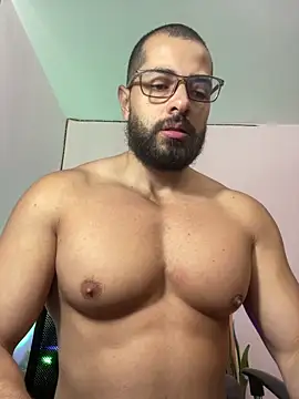 magnumchris online show from June 8, 2026, 4:07 pm