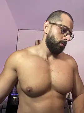 magnumchris online show from June 11, 2026, 2:53 am