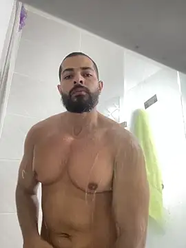 magnumchris online show from June 12, 2026, 5:23 pm