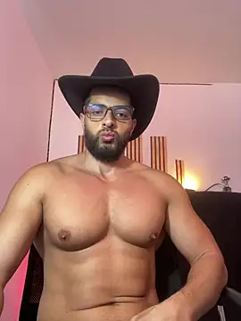 magnumchris online show from June 14, 2026, 7:49 pm