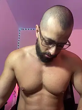 magnumchris online show from June 25, 2026, 10:58 pm
