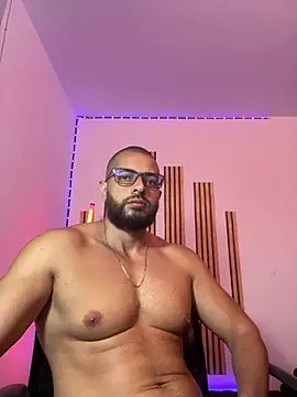 magnumchris online show from July 6, 2026, 10:34 pm