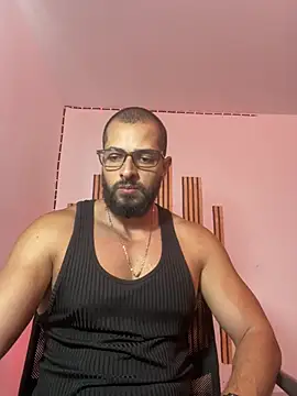 magnumchris online show from July 16, 2026, 8:15 pm