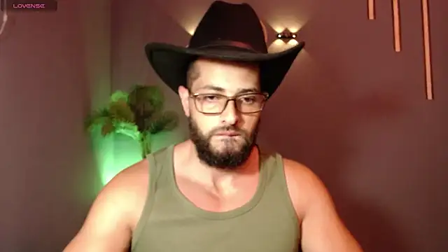 magnumchris online show from July 20, 2026, 9:50 pm