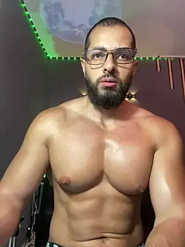 magnumchris online show from July 24, 2026, 4:38 pm