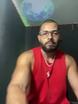 magnumchris online show from August 5, 2026, 7:49 pm