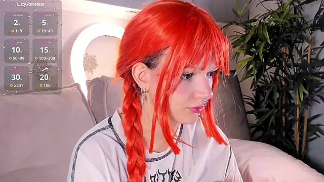 Molly Platt online show from December 4, 2025, 9:18 am